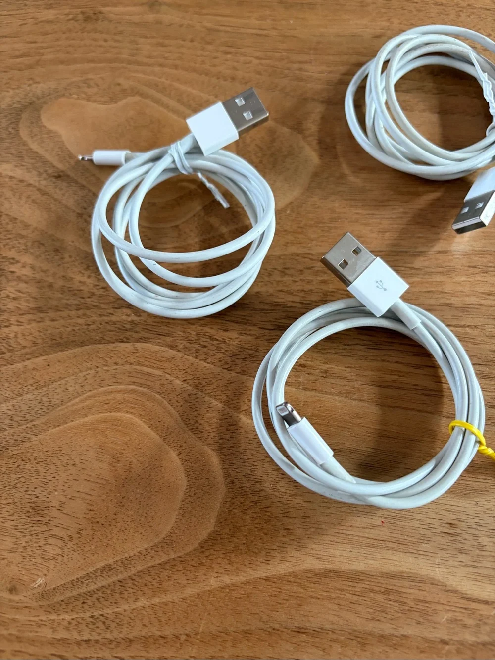 5 Apple USB to lightning Charging Cables - Compatible Cell Phone & Accessories